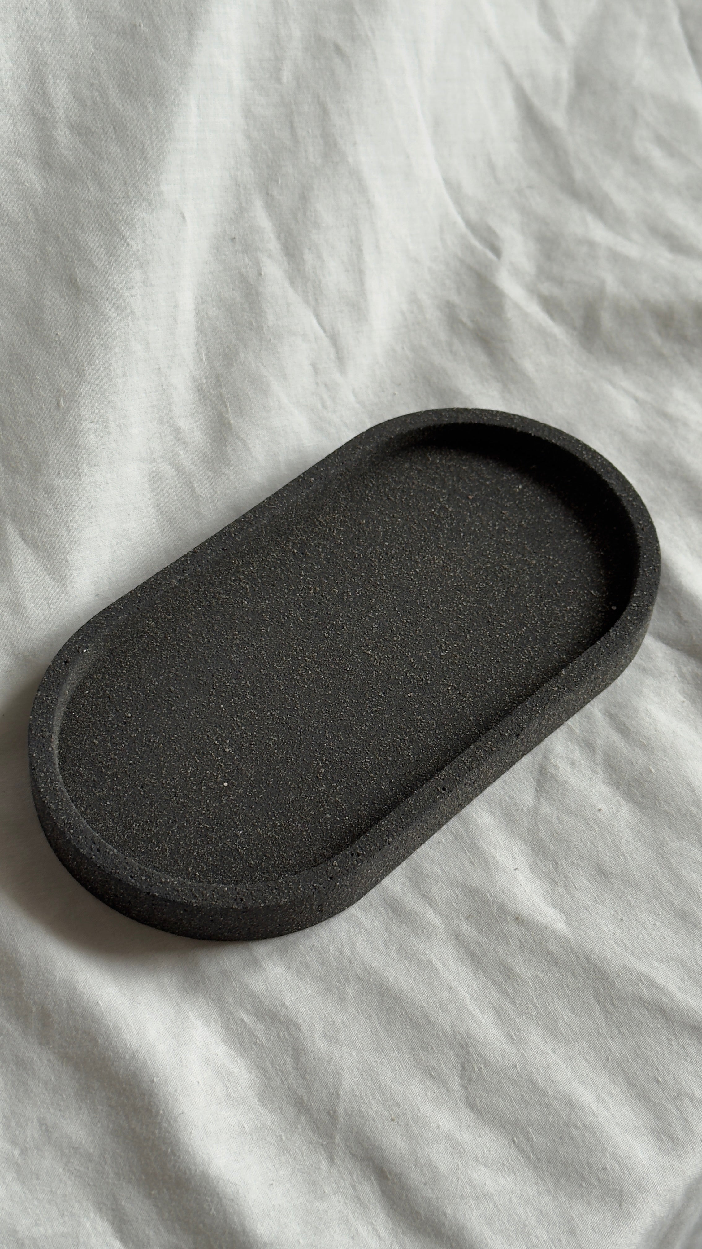 Ovale Steinschale
