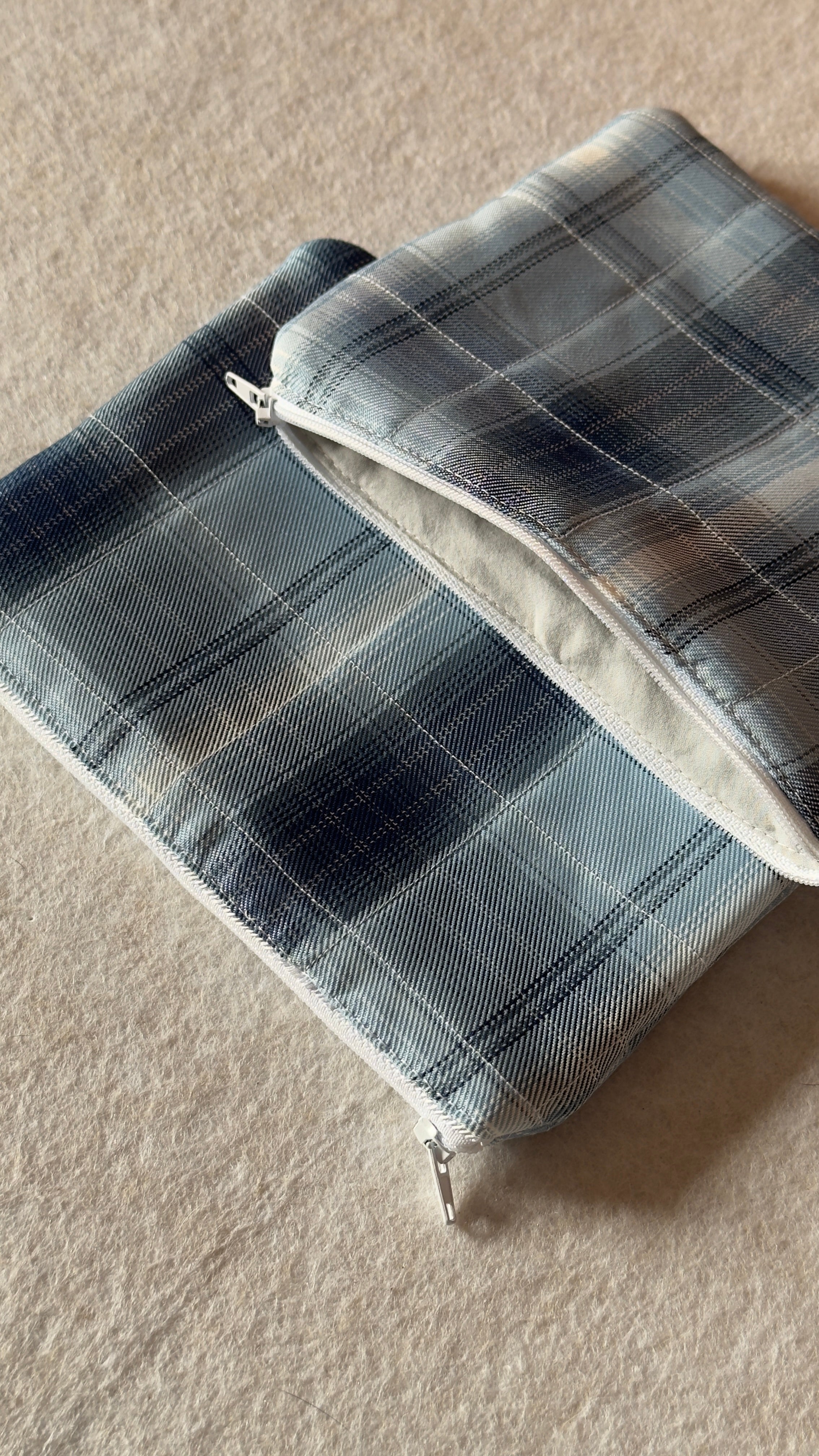 Flat pouch