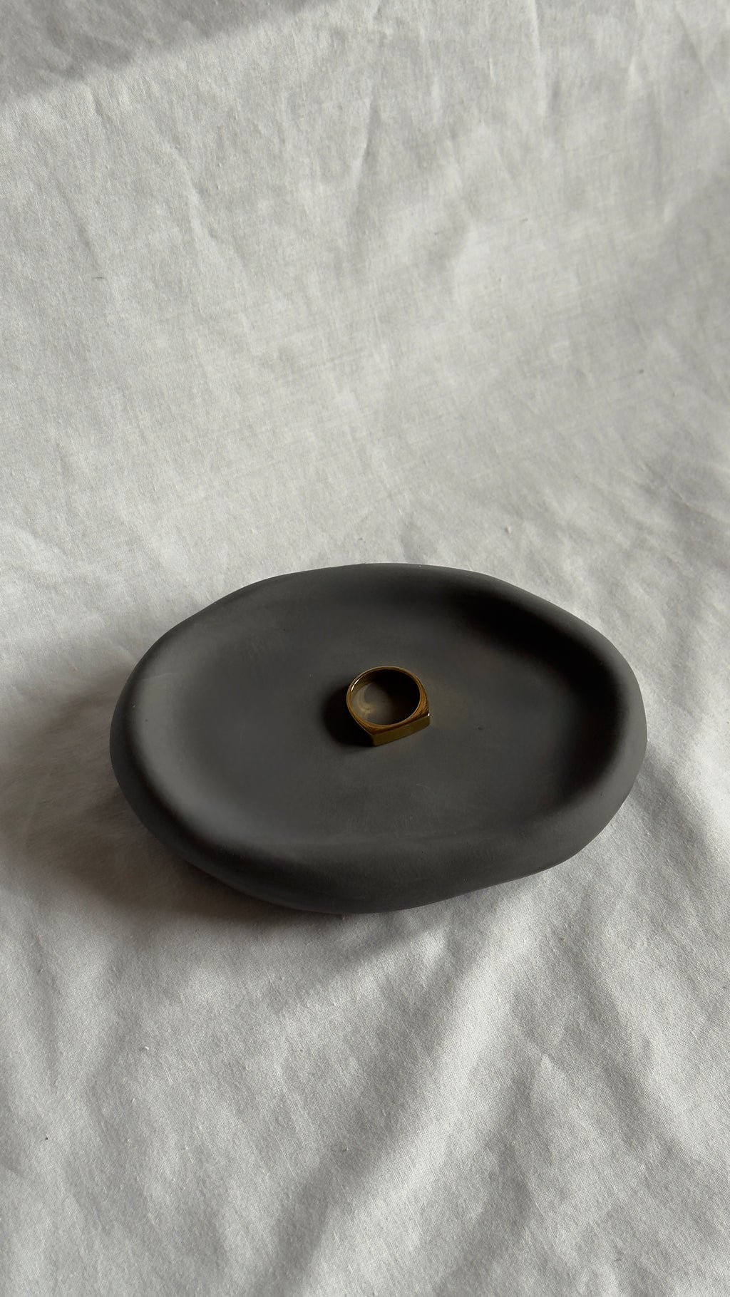 Glazed Pebble Tray